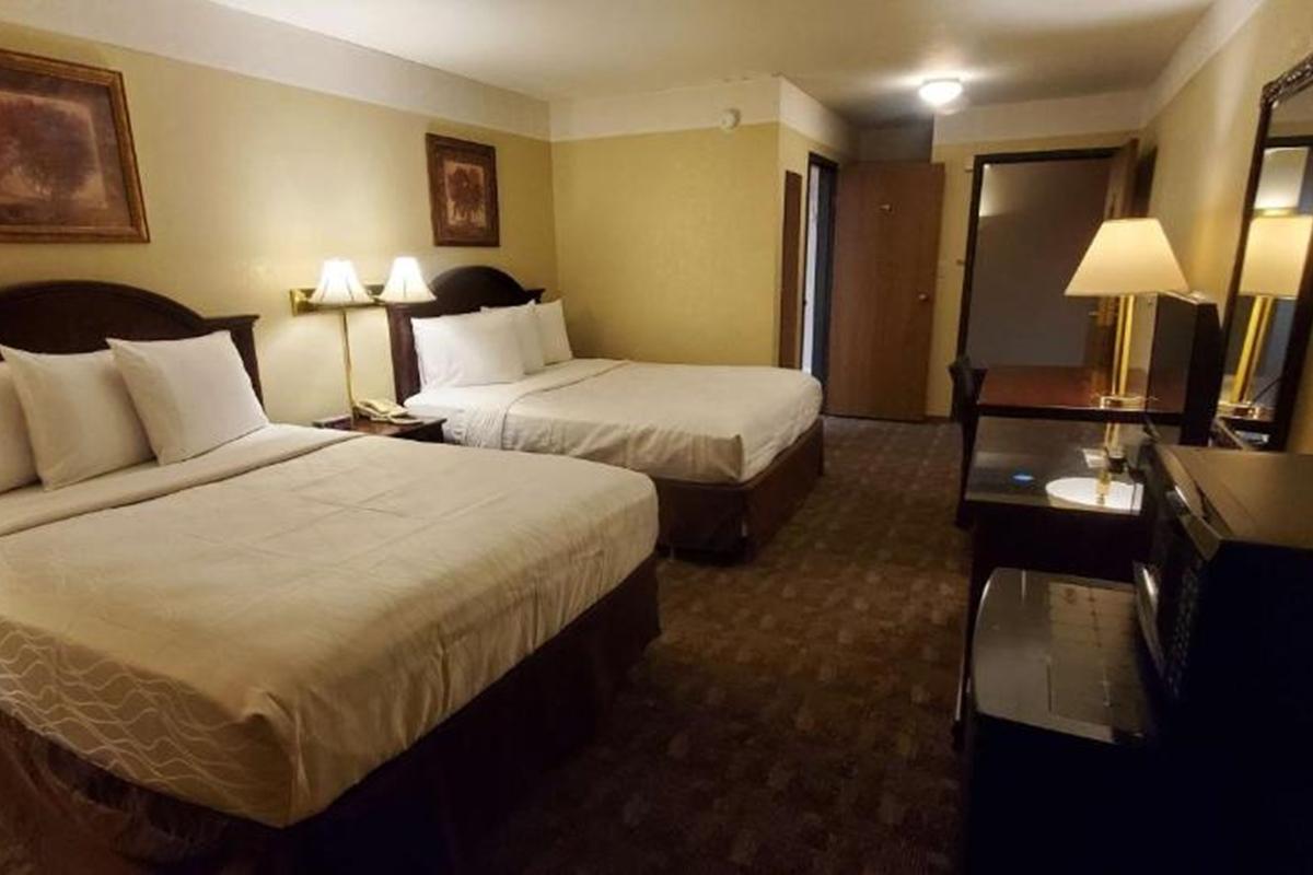 Americas Best Value Inn チッペワフォールズ エクステリア 写真